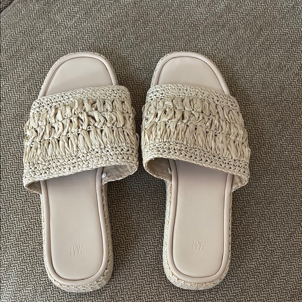 H&M Cream Textured Sandals